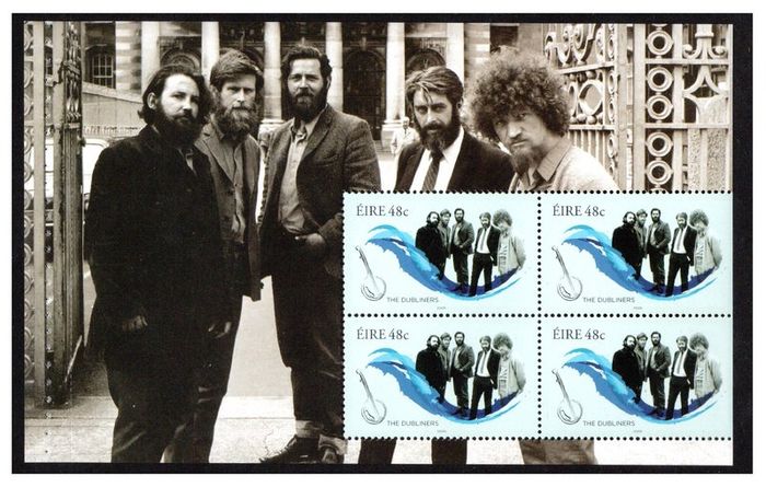 2006 Ireland Irish Music The Dubliners Commemorative Stamp Booklet Pane Mint Never Hinged (MNH). Hibernian HP170)