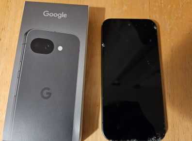 Google Pixel 10a - 3 Days Old - Cracked Screen - Boxed w/ Receipt