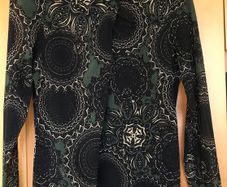 Size 12 Ladies Black&Green Mesh Top