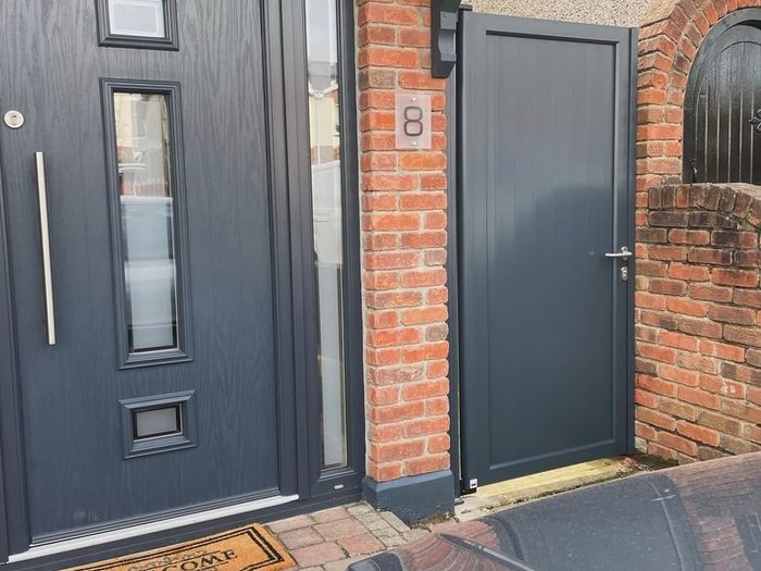 Side Gates