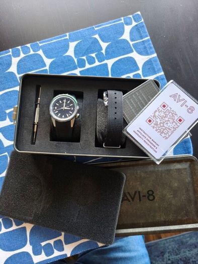 avi-8 watch