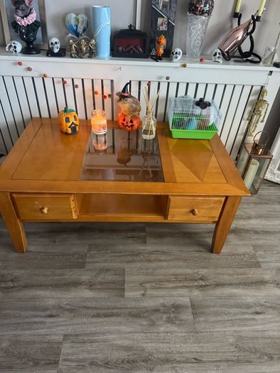 coffee table and side table
