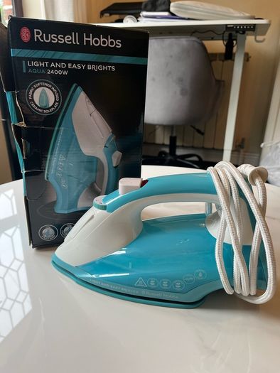 Blue Russel Hobbs iron