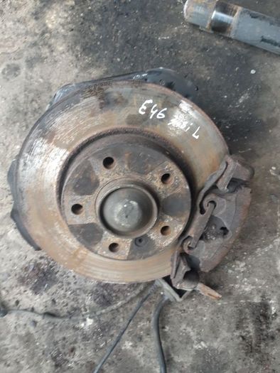 Bmw 3 Series E46 Passenger Left Front Hub Abs 1997 - 2006