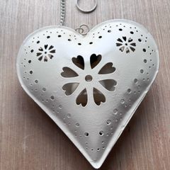 Cream Hanging Heart Tealight Candle Holder