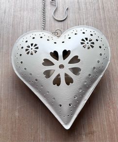 Cream Hanging Heart Tealight Candle Holder