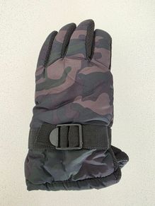Gloves padded
