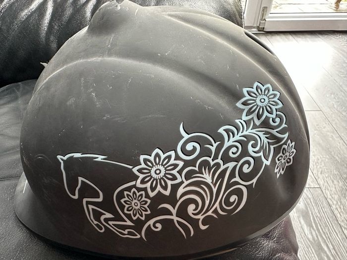 Covalliero Beauty VG1 Riding Helmet kodsy