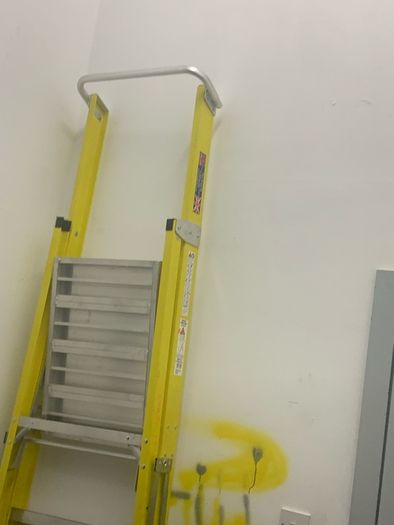 Room for graffiti artist to spray