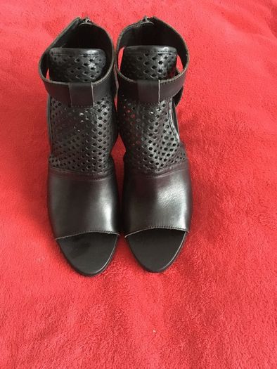 EMU Sandals, size EU-41, UK-7