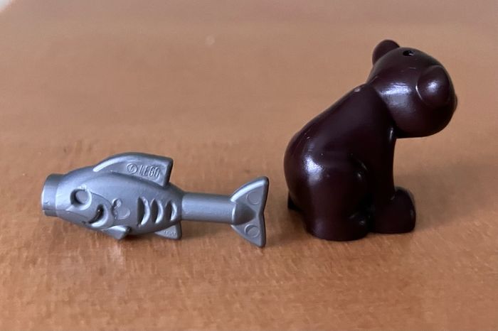Lego Friends Bear Cub and Fish