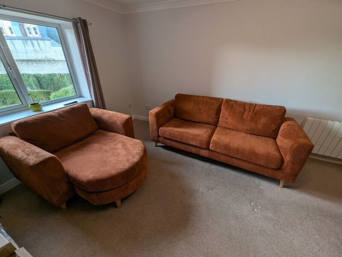 Couch / Sofa Set