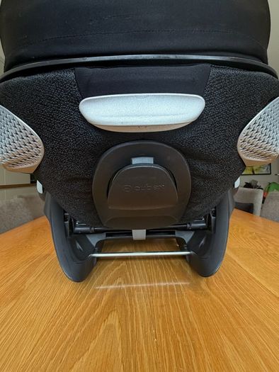 Cyber Platinum Cloud T i-Size car seat