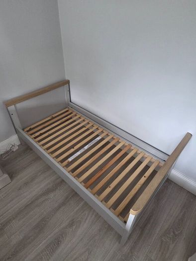 Mamas & Papas Cot Bed & matress in Grey & Oak