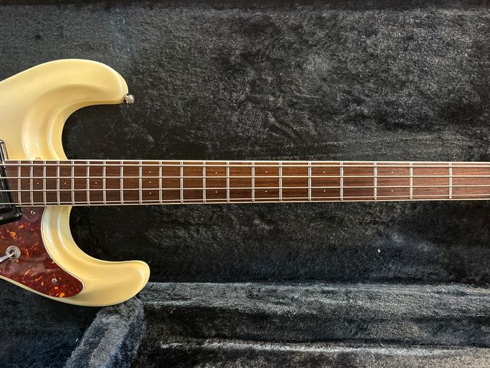 Mosrite Custom '65 Bass 1990's