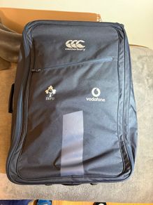 Ireland rugby Canterbury luggage approx inches 30 x 20 x 10