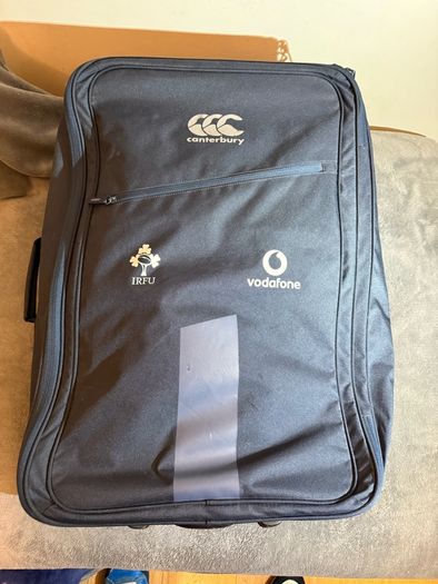 Ireland rugby Canterbury luggage approx inches 30 x 20 x 10