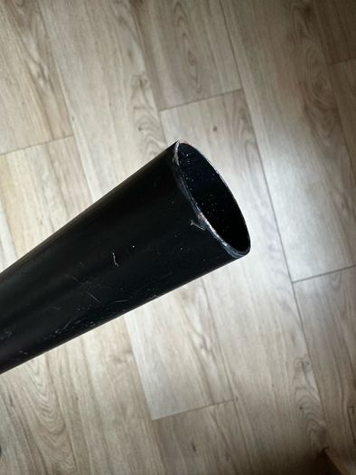 2 Passive Speakers, 2 Stands and 2 Cables