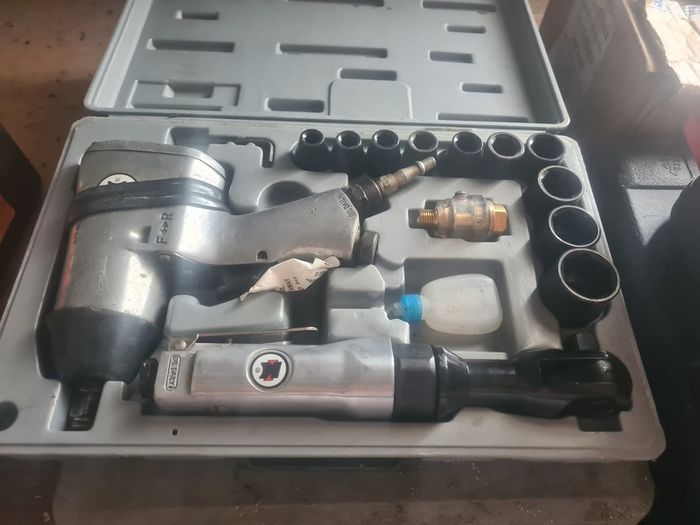 tools inc sandblaster 200ltr compression etc