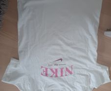 Nike t-shirt