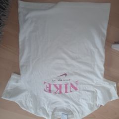 Nike t-shirt