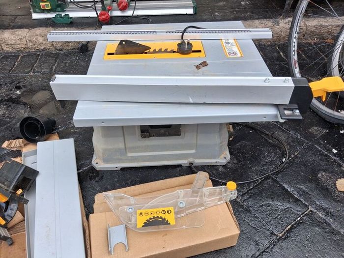 Titan TTB1069TAS 1500W electric table saw