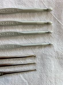 set 7 Crochet Hooks