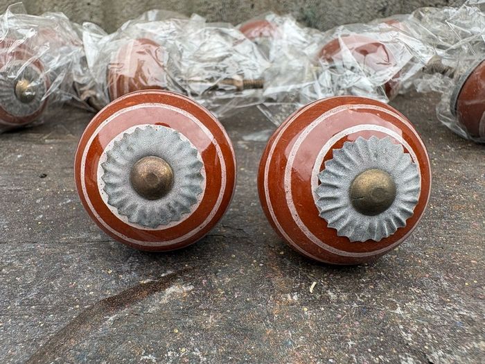 swirled ceramic knobs x10