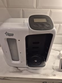 Tommee tippee bottle maker & tommee tippee electric steriliser