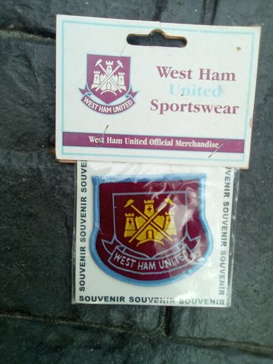 Xl.  Benefica.      Addidas.  Soccer. Jersey. And. Crest. Patch