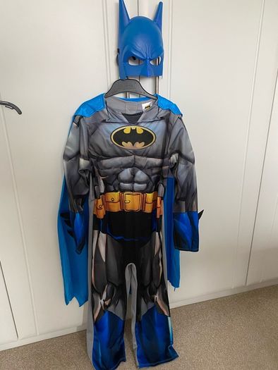 Batman costume, age 6-8