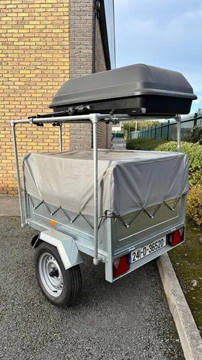 Erde - Galvanised trailer with roof box and frame - excellent condition
