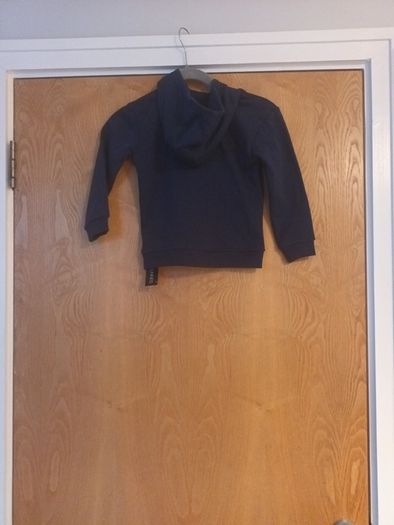 Dunnes  Stores  Hoodie  With Hood. Age 3-4  years B.N.W.T.