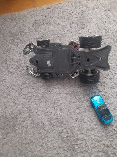 large hotwheels car