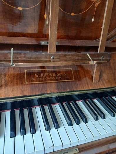Piano & Stool  beginner/intermediate