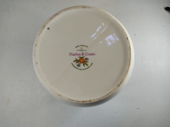Cloverleaf Peaches and Cream Biscuit Jar / Barrel 16Cm Tall (Missing Lid)
