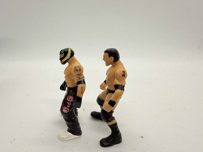 wwe Micro Batista & Rey mysterio action figures