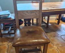 Dining table + 4 chairs