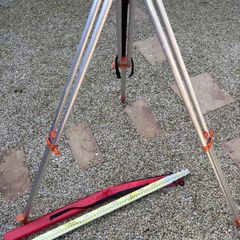 Laser tripod and staff 120 euro + laser kit also 180 euro total 300 euro full kit