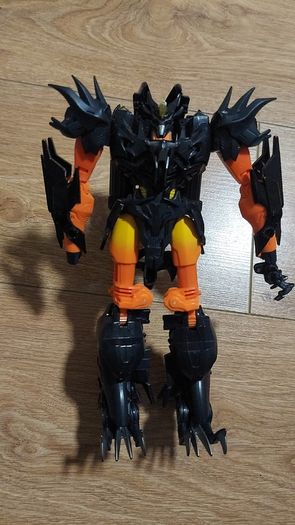 Transformer predaking
