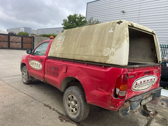 toyota hilux single cab