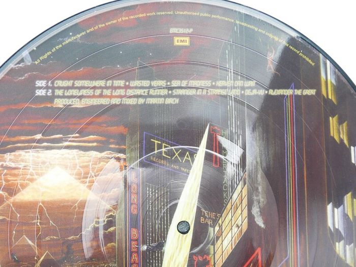 IRON MAIDEN -Somewhere In Time-  vinyl pic disc plus a PHOTO