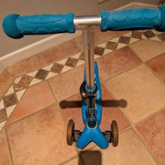 Mini micro scooter with seat