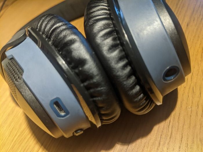Bose SoundLink Around-Ear Wireless Headphones II Black