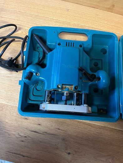makita router