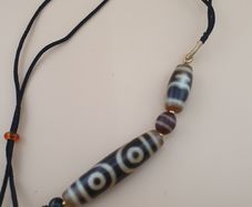 Vintage Himalayan Tibetan Treasure Vase & 3 Eyes Agate Dzi Pendant Necklace