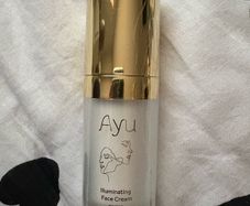 AYU illuminating face cream tinted