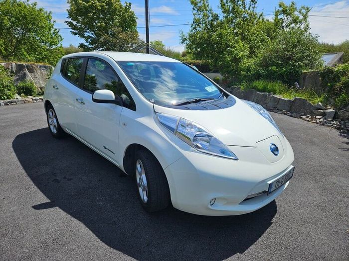 Nissan Leaf 2017 30KWh Low Milage