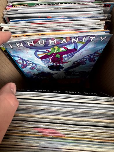 Marvel & DC Long Comic Box w 300 comics for Sale