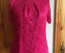 Red Herring Ladies Fushia Pink Lacey Short sleeve top size 14 includes postage